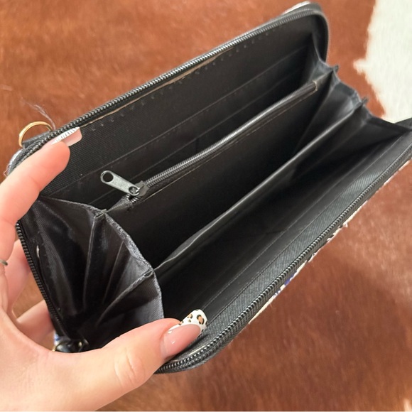 Blue and Black Paisley Women's Clutch - Picture 2 of 4